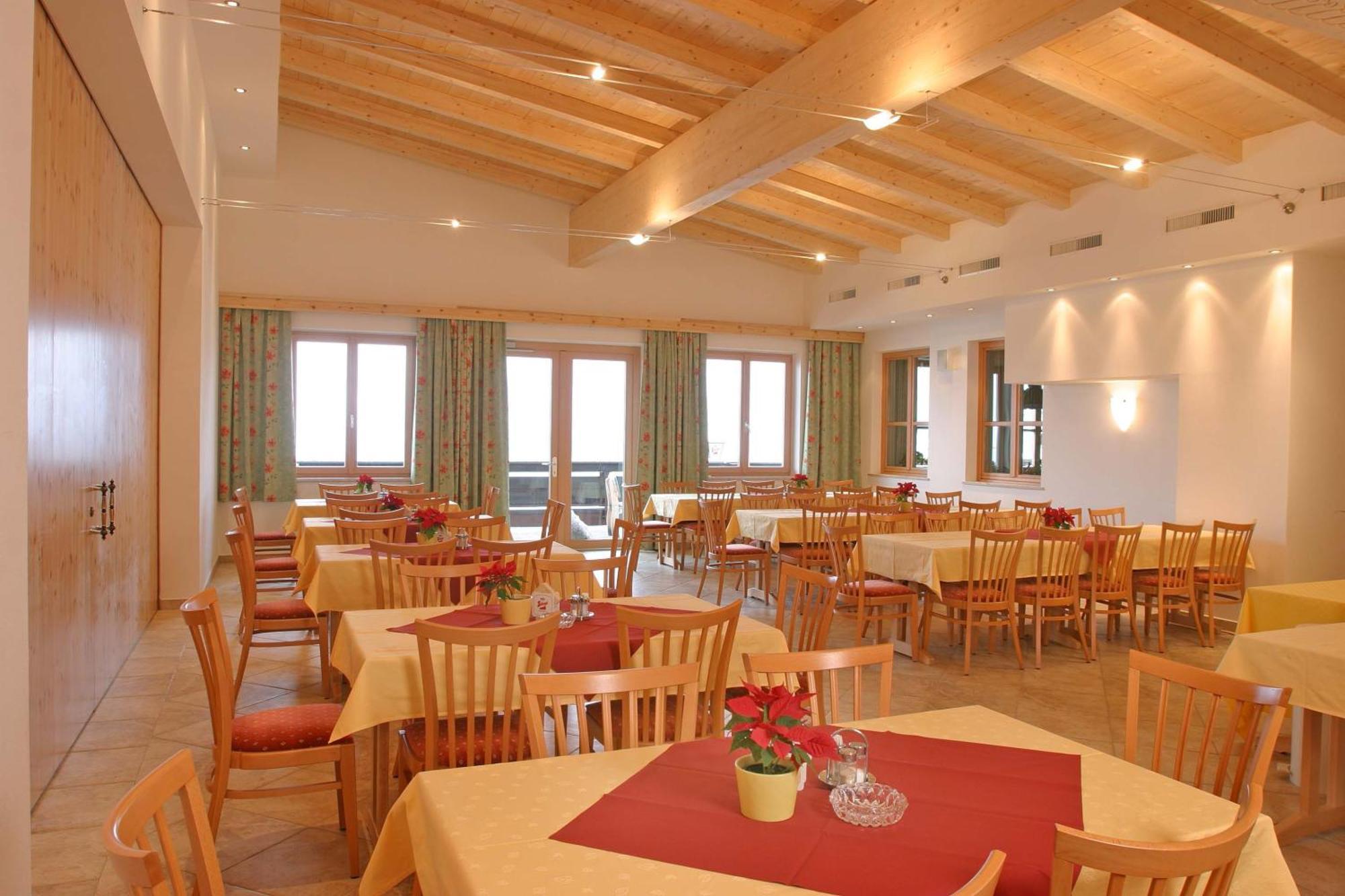 Jugend- Und Familienhotel Venedigerhof Нойкірхен-ам-Гросфенедігер Екстер'єр фото