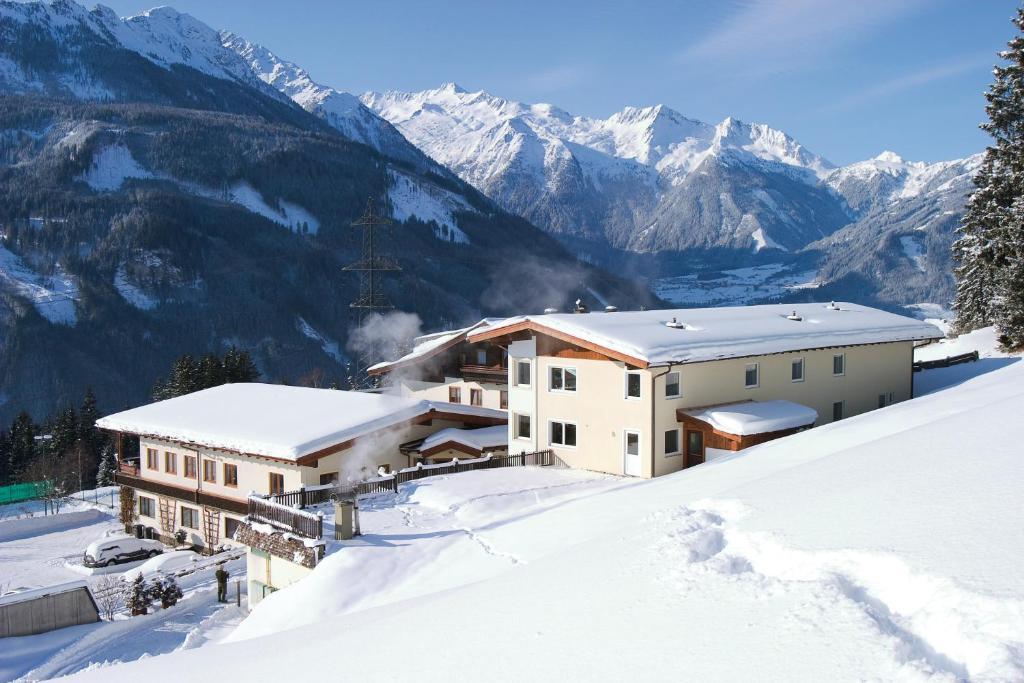 Jugend- Und Familienhotel Venedigerhof Нойкірхен-ам-Гросфенедігер Екстер'єр фото